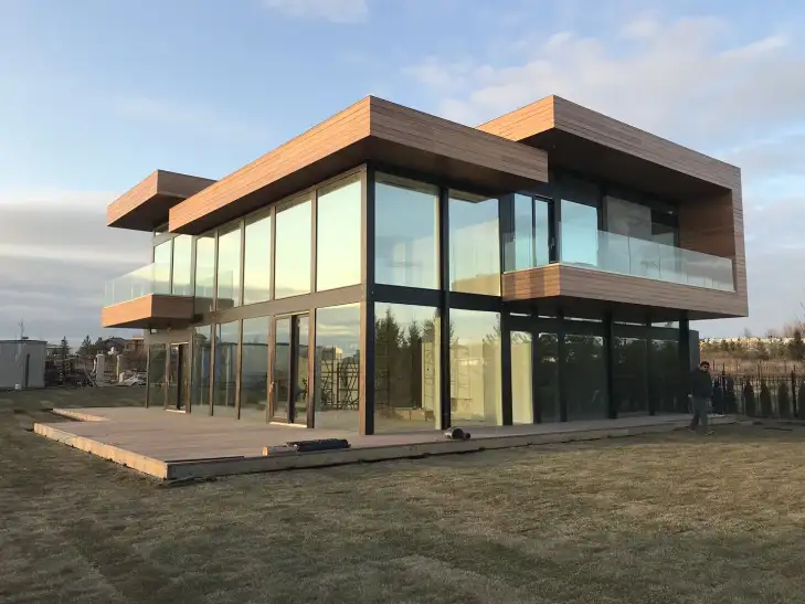 Дом-фахверк из клееного бруса в стиле хай-тек - общий план