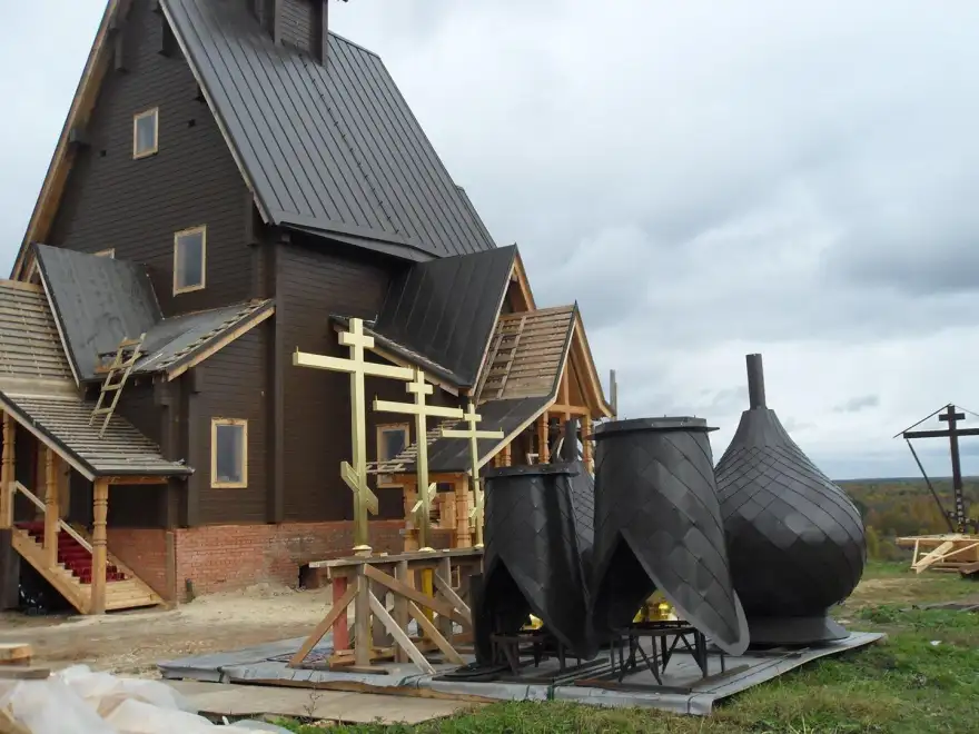 Церковь трех святых игуменов в с. Лапшанга