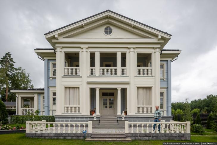 Загородный дом в стиле русской усадьбы