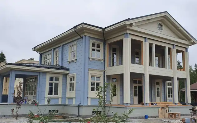 Загородный дом в стиле русской усадьбы